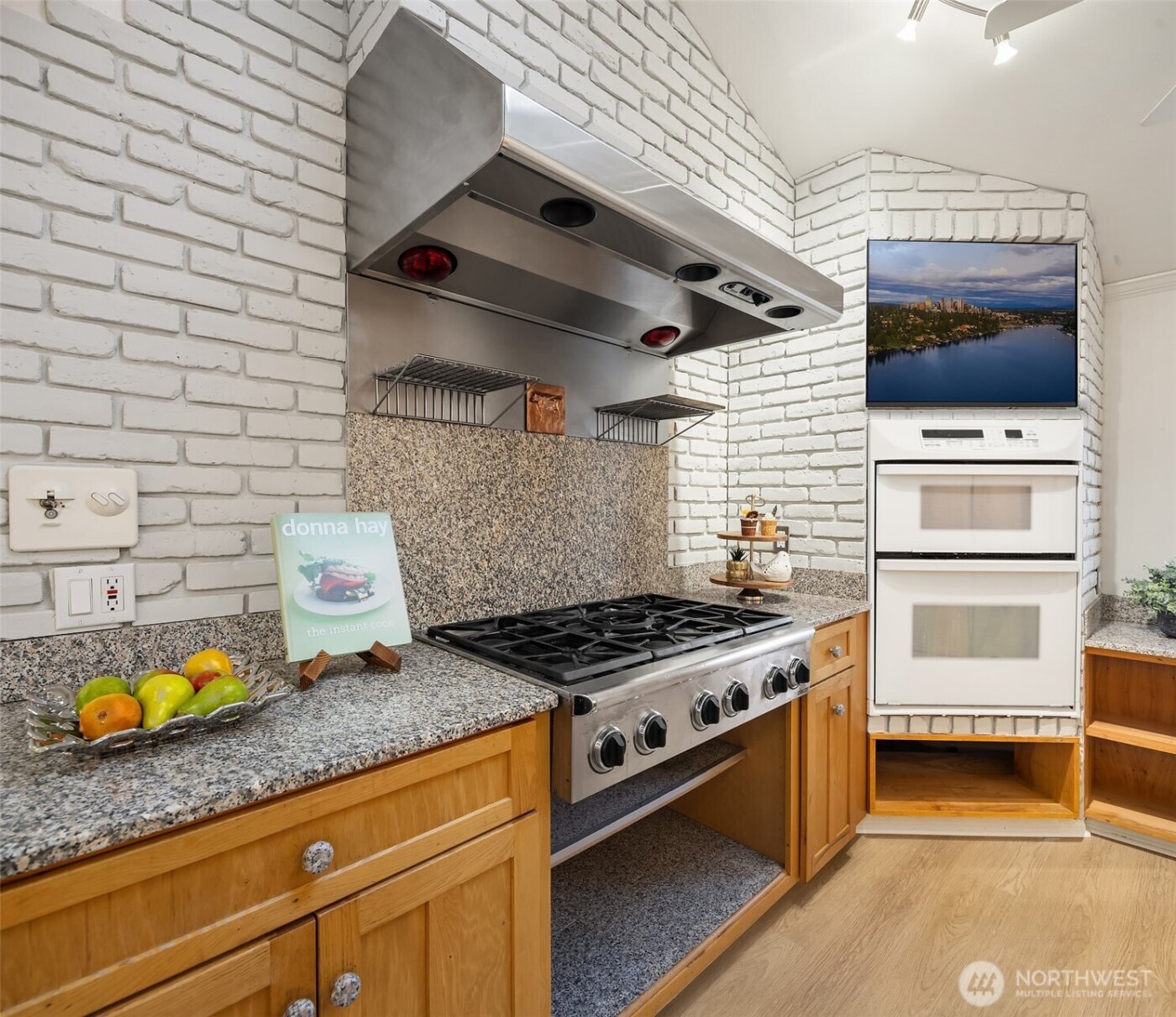 17226 SE 40th Place , Bellevue, WA 98008