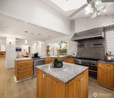 17226 SE 40th Place , Bellevue, WA 98008 - Photo 13