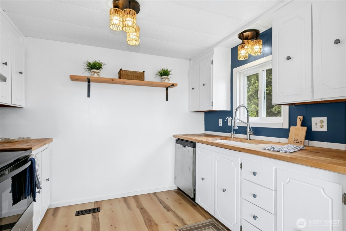 760 El Toro Street , Coupeville, WA 98239