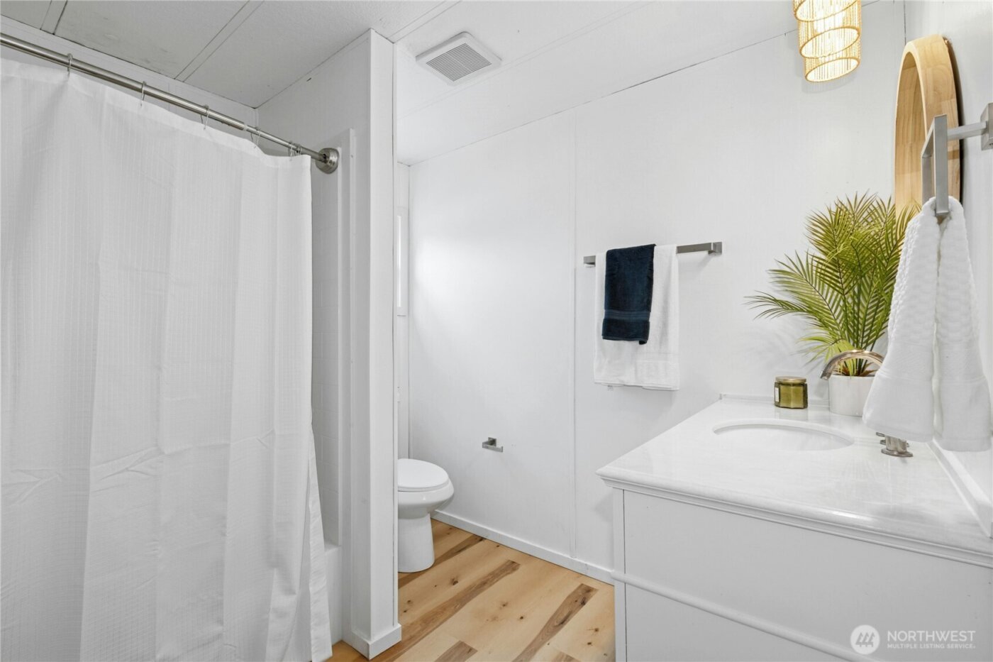 760 El Toro Street , Coupeville, WA 98239