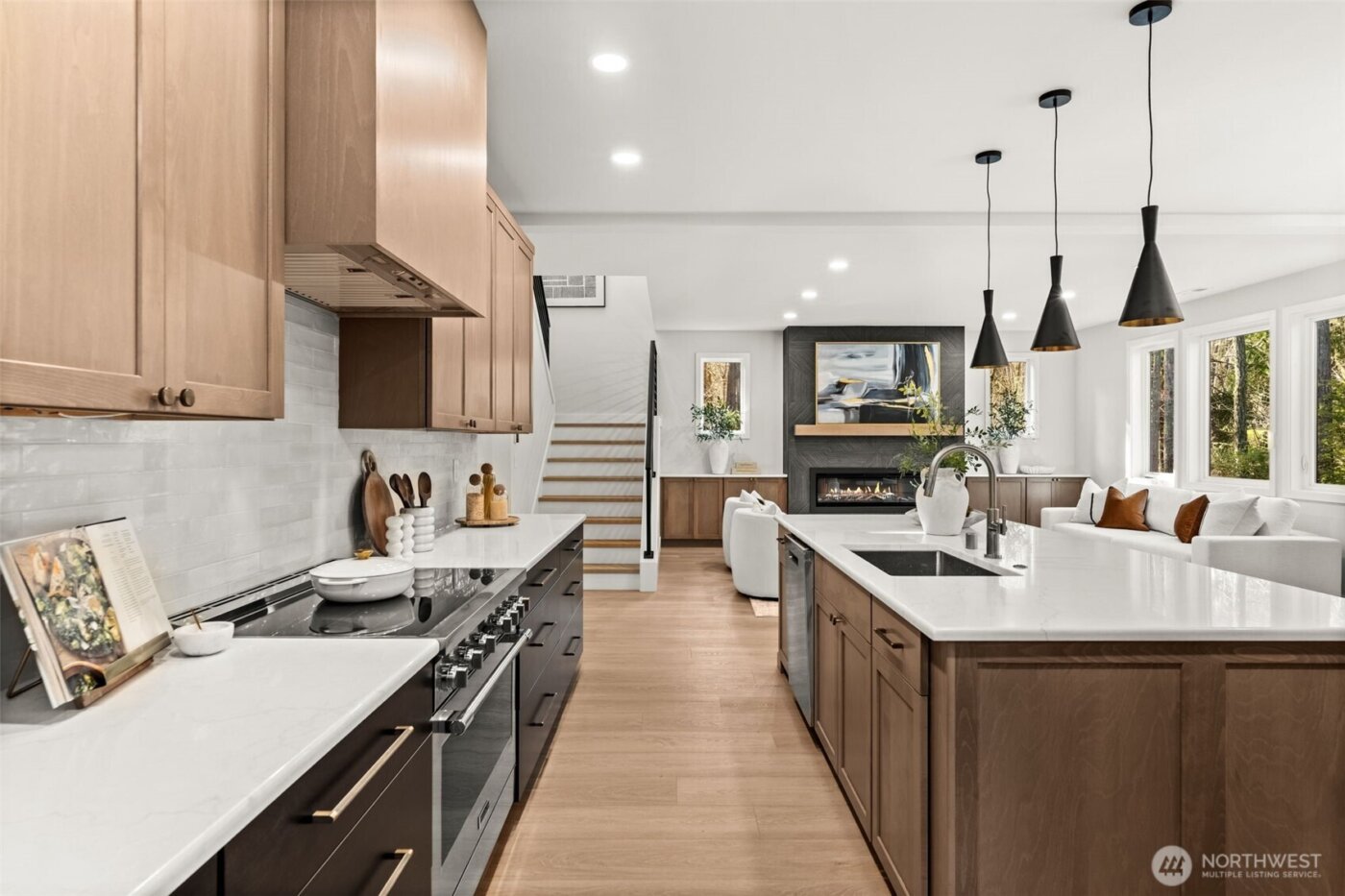 630 8th Avenue , Fox Island, WA 98333-9737