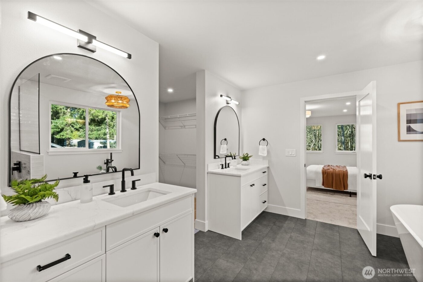 630 8th Avenue , Fox Island, WA 98333-9737