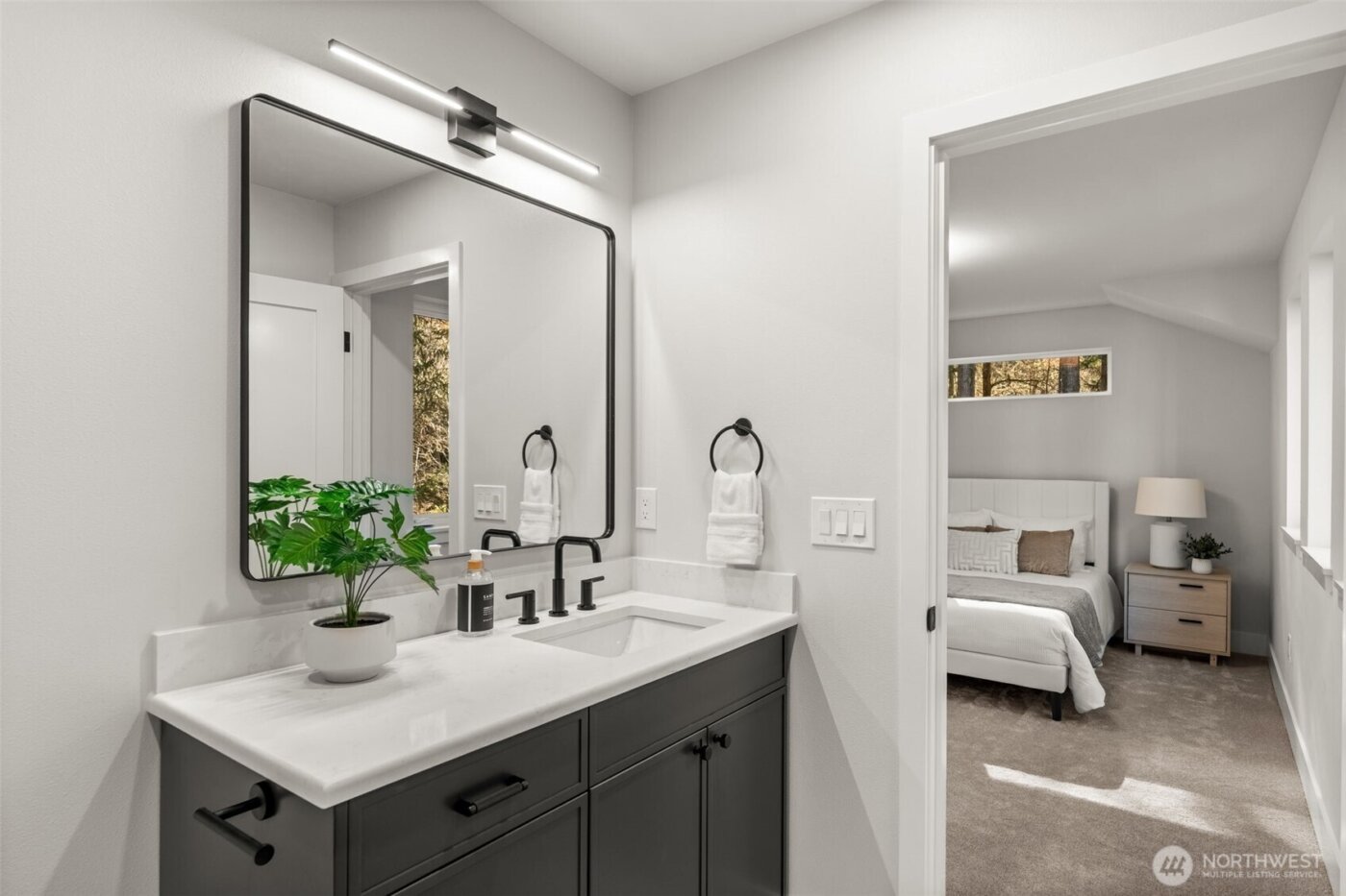 630 8th Avenue , Fox Island, WA 98333-9737