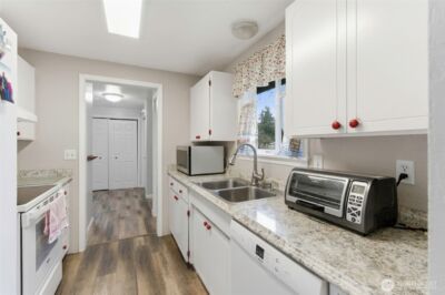 17631 Jordan Street SW, Rochester, WA 98579 - Photo 9