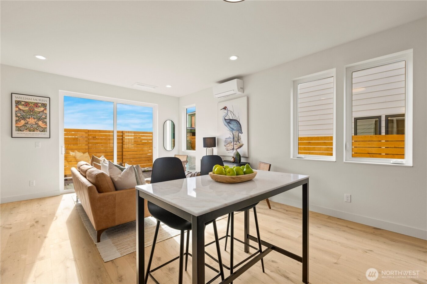 2562 30th Avenue W, Seattle, WA 98199