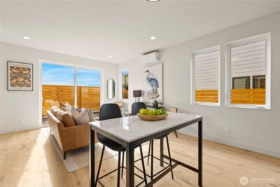 2562 30th Avenue W, Seattle, WA 98199 - Photo 9