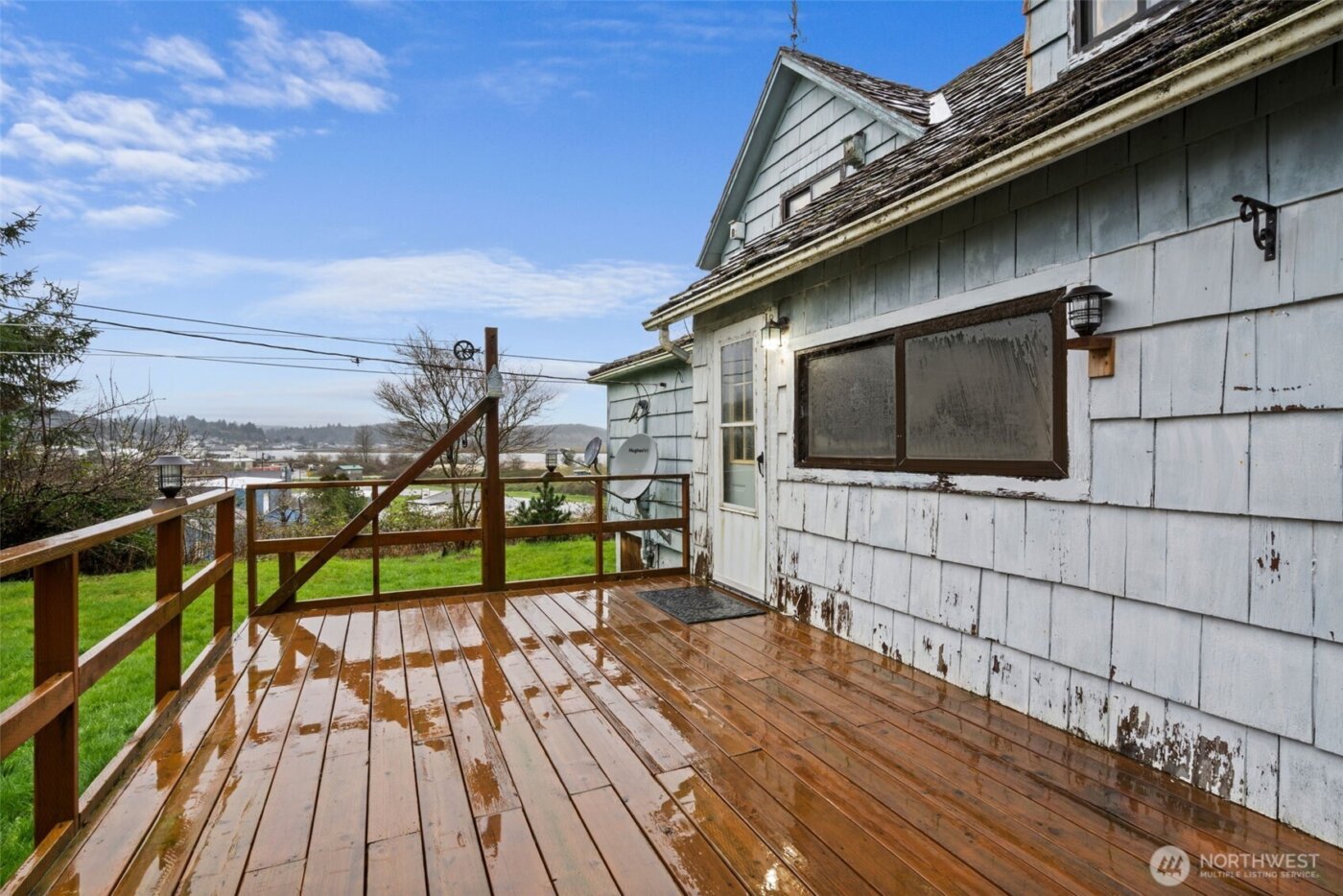 728 Dakota Street , Raymond, WA 98577