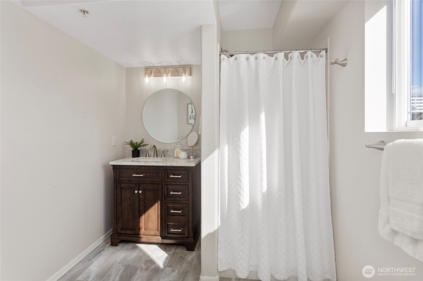 2522 Rucker Avenue #403, Everett, WA 98201