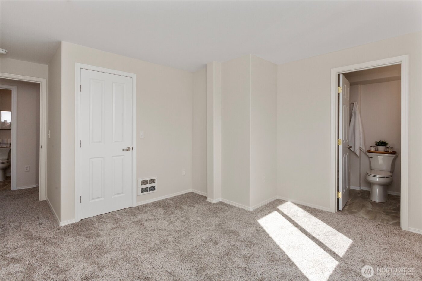 2522 Rucker Avenue #403, Everett, WA 98201