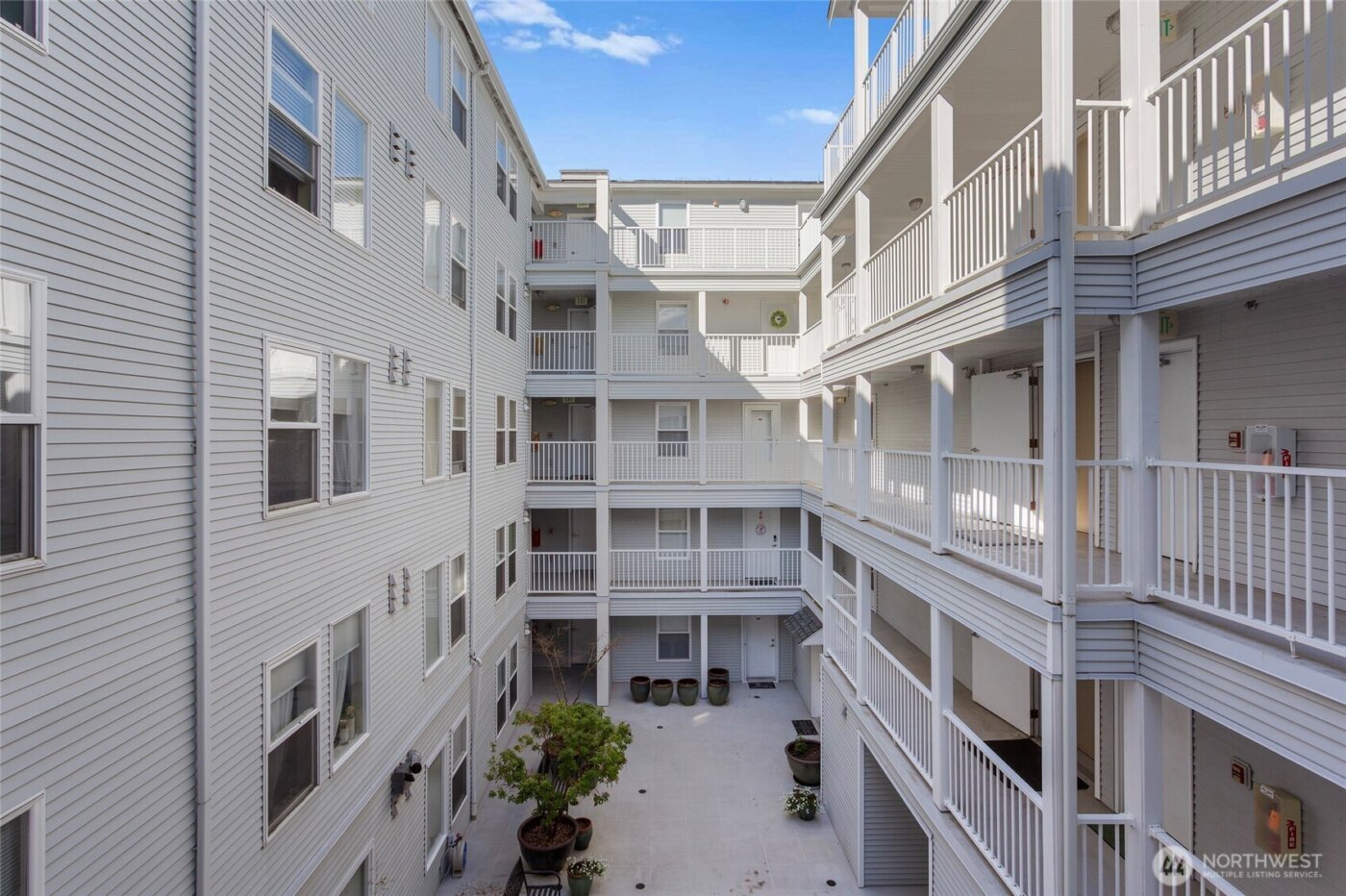 2522 Rucker Avenue #403, Everett, WA 98201