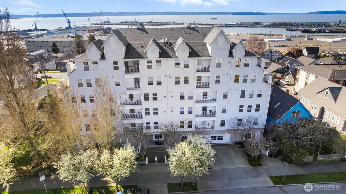 2522 Rucker Avenue #403, Everett, WA 98201