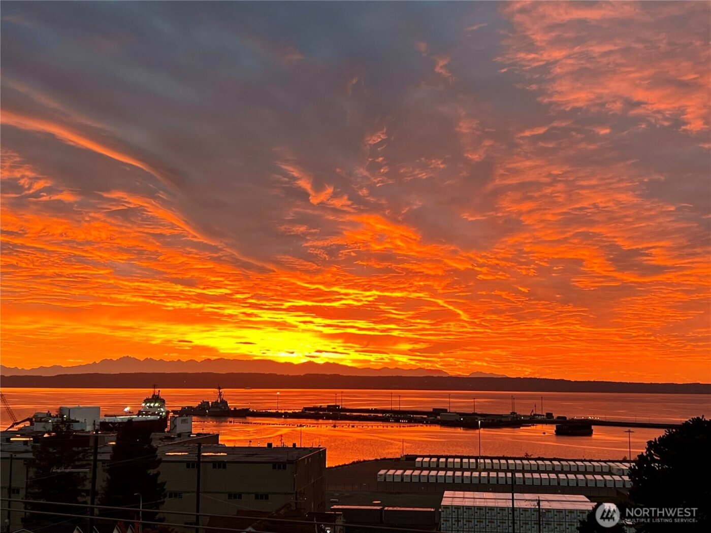 2522 Rucker Avenue #403, Everett, WA 98201