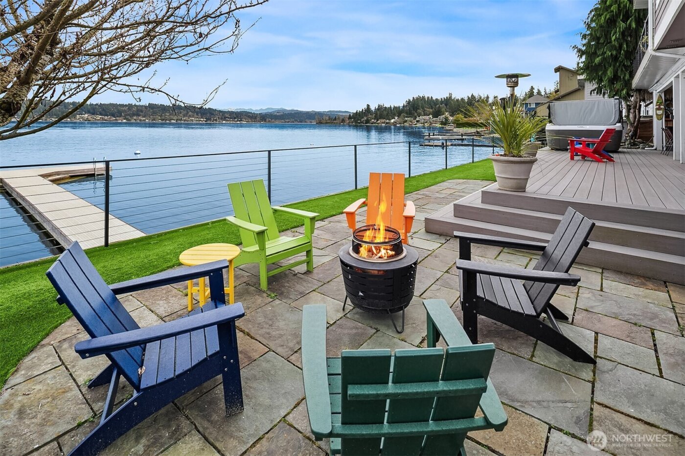 3828 W Lake Sammamish Parkway SE, Bellevue, WA 98008