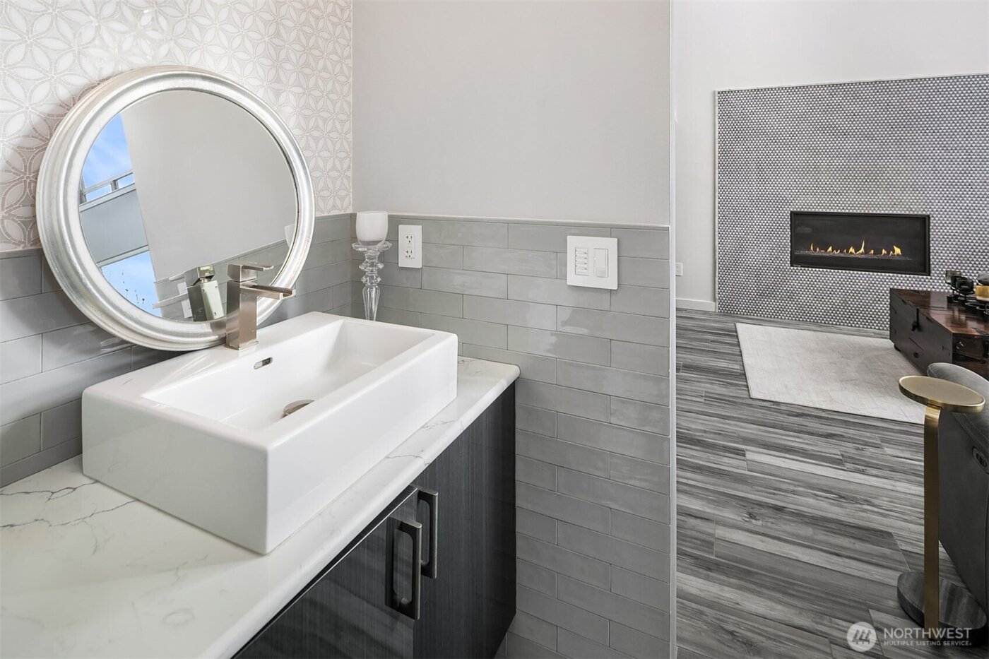 3828 W Lake Sammamish Parkway SE, Bellevue, WA 98008