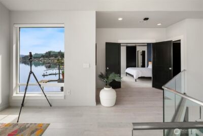 3828 W Lake Sammamish Parkway SE, Bellevue, WA 98008 - Photo 15
