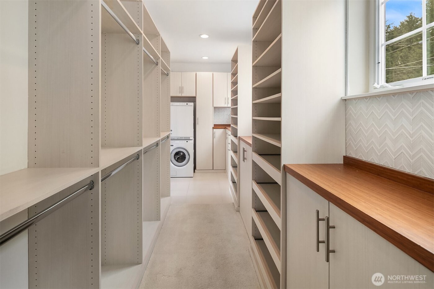 3828 W Lake Sammamish Parkway SE, Bellevue, WA 98008