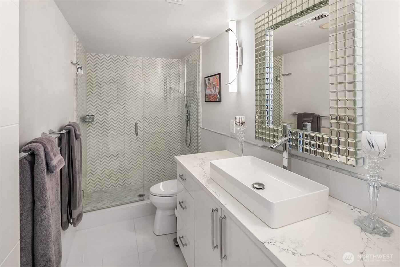 3828 W Lake Sammamish Parkway SE, Bellevue, WA 98008