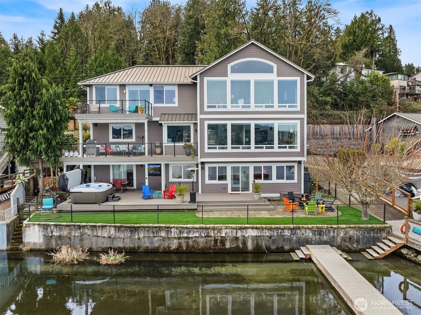 3828 W Lake Sammamish Parkway SE, Bellevue, WA 98008