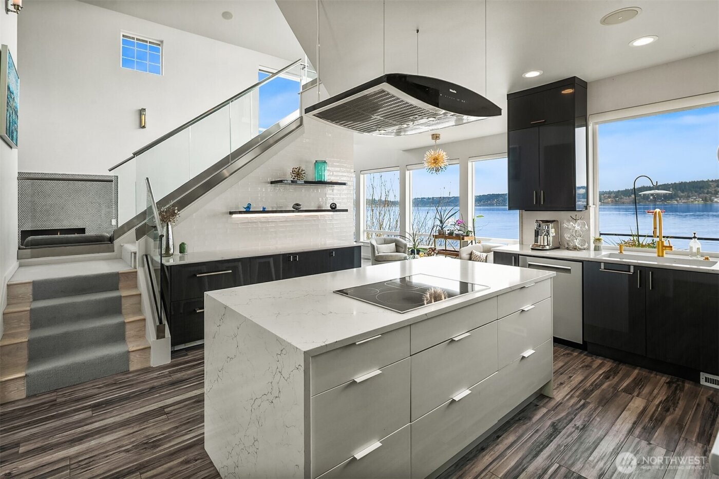 3828 W Lake Sammamish Parkway SE, Bellevue, WA 98008