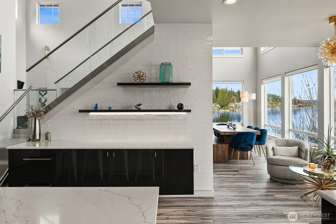 3828 W Lake Sammamish Parkway SE, Bellevue, WA 98008