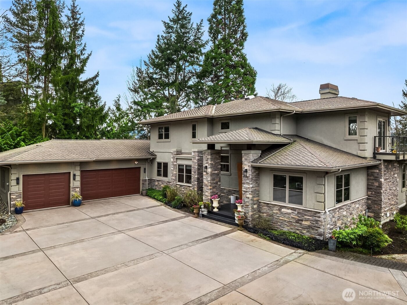 1018 E Lake Sammamish Parkway SE, Sammamish, WA 98075