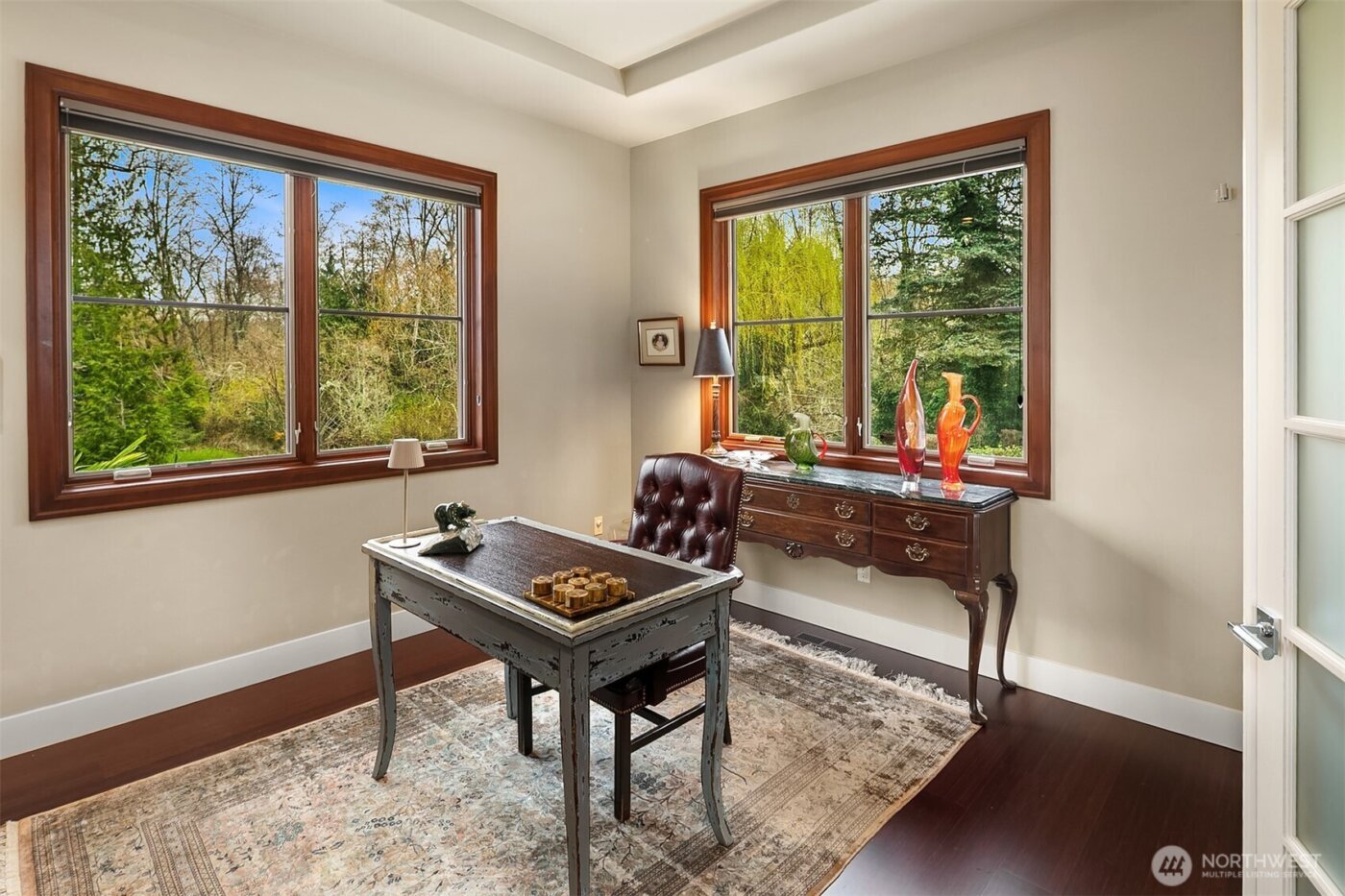 1018 E Lake Sammamish Parkway SE, Sammamish, WA 98075