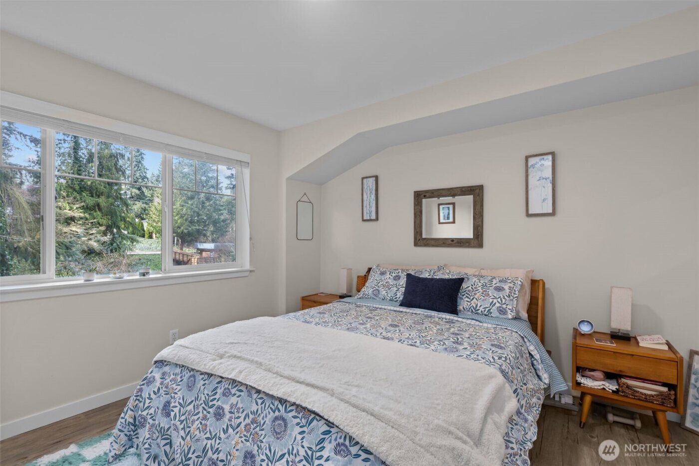 23224 Edmonds Way #107, Edmonds, WA 98026