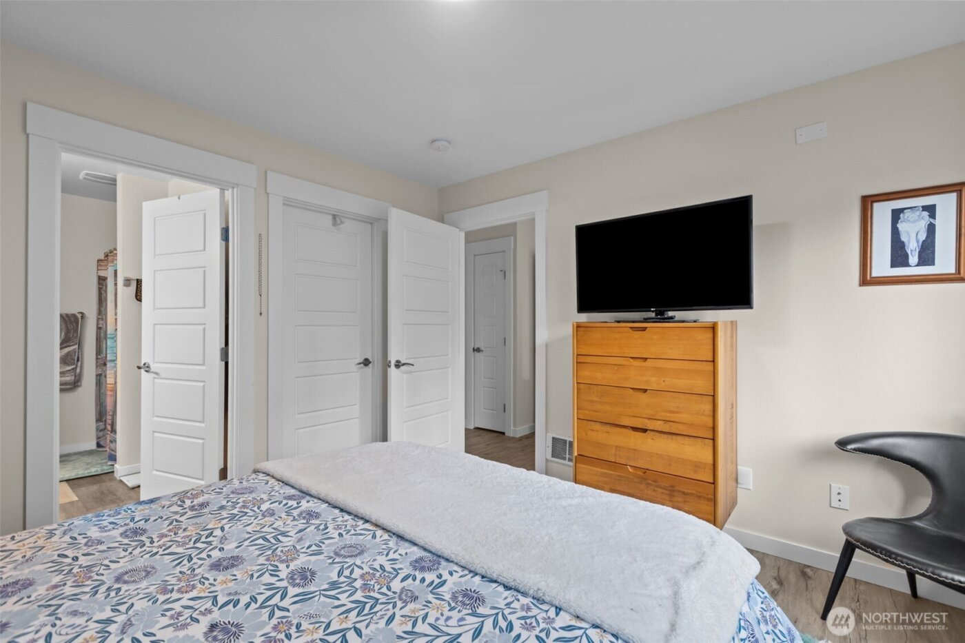 23224 Edmonds Way #107, Edmonds, WA 98026