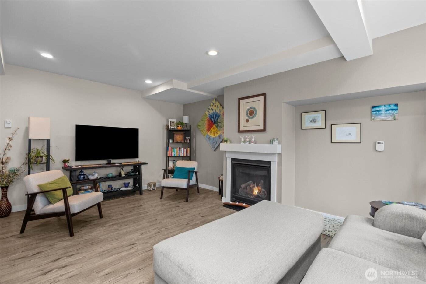 23224 Edmonds Way #107, Edmonds, WA 98026