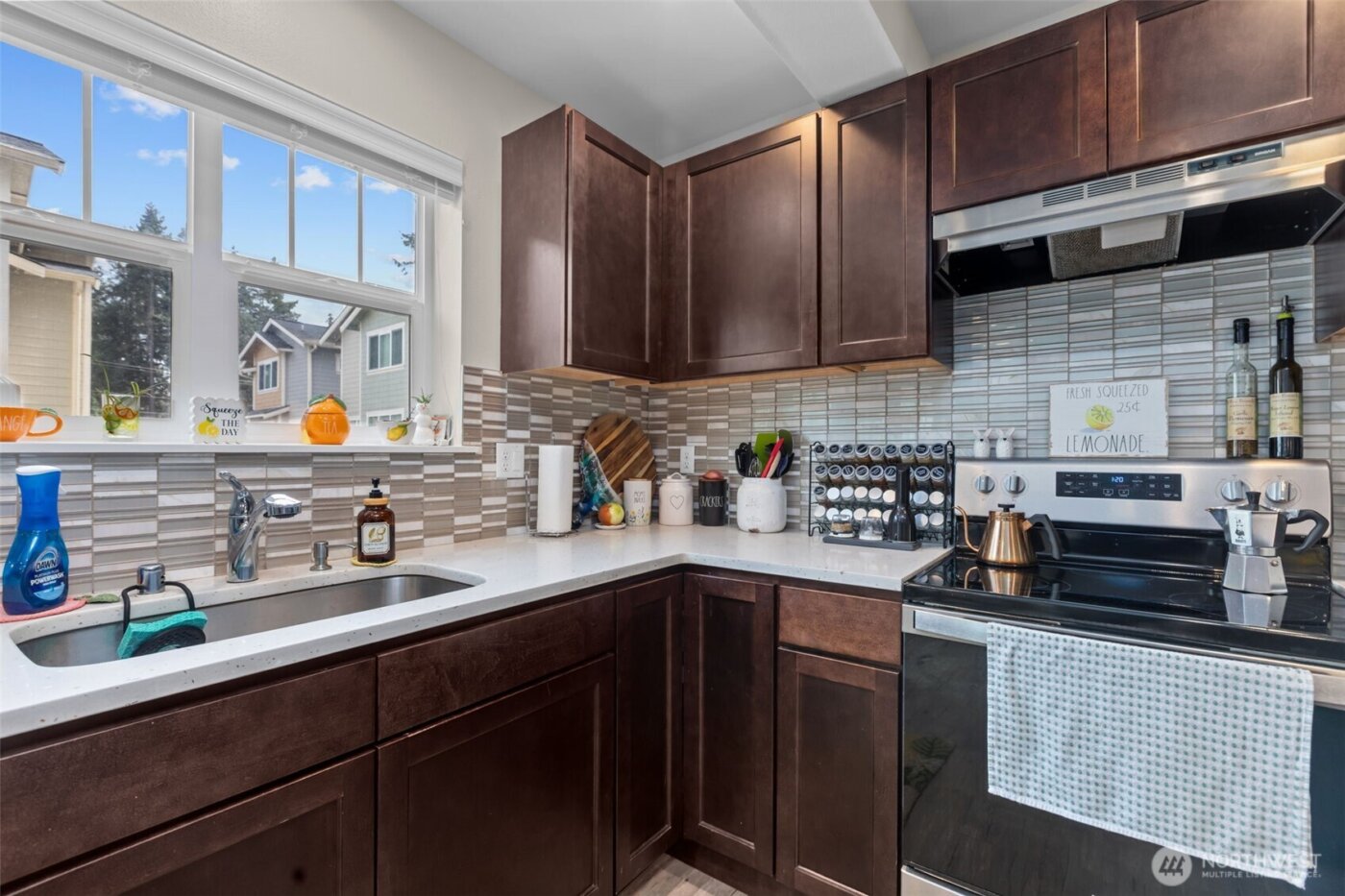 23224 Edmonds Way #107, Edmonds, WA 98026