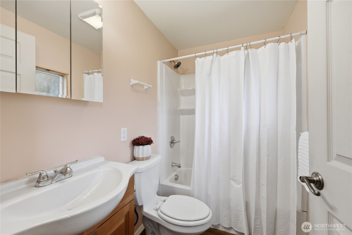 3050 NE Sawdust Hill Road , Poulsbo, WA 98370