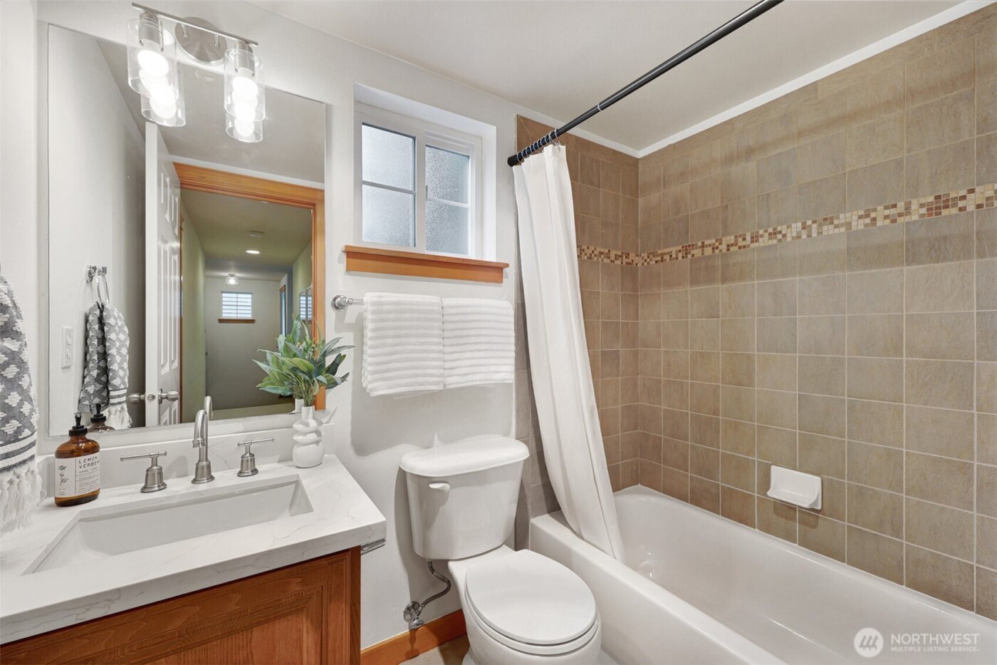 1118 NW 56th Street #A, Seattle, WA 98107