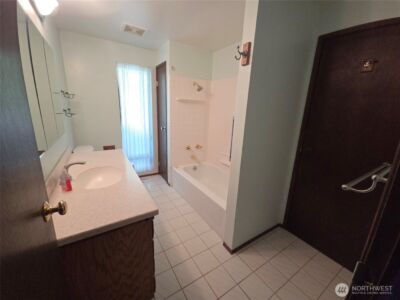 4725 272nd Avenue NE, Redmond, WA 98053 - Photo 16