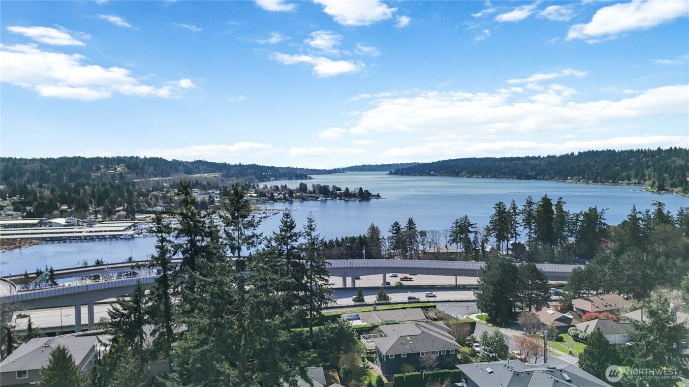 3232 112th Avenue SE, Bellevue, WA 98004