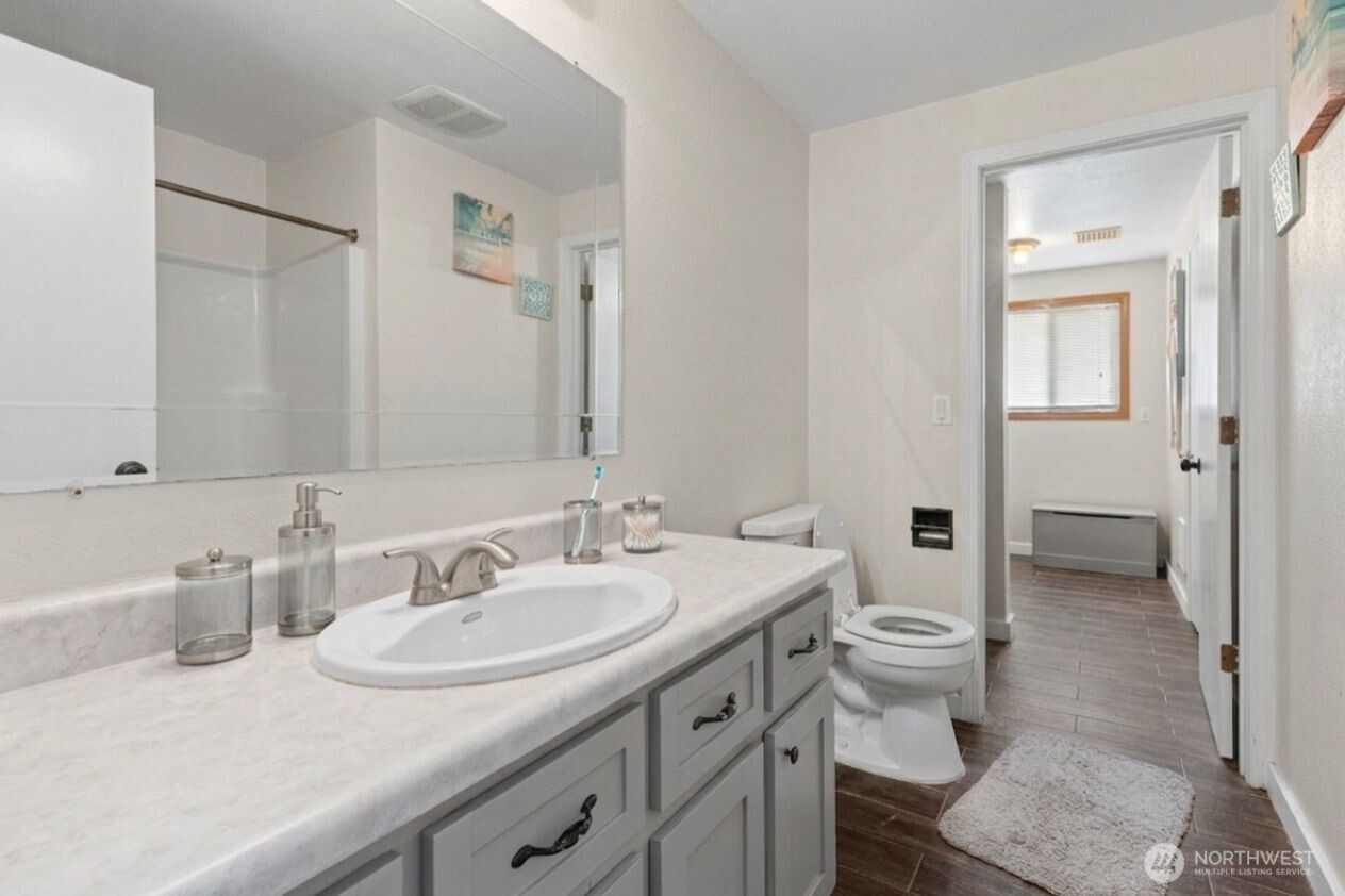 618 NW 4th Place , Battle Ground, WA 98604