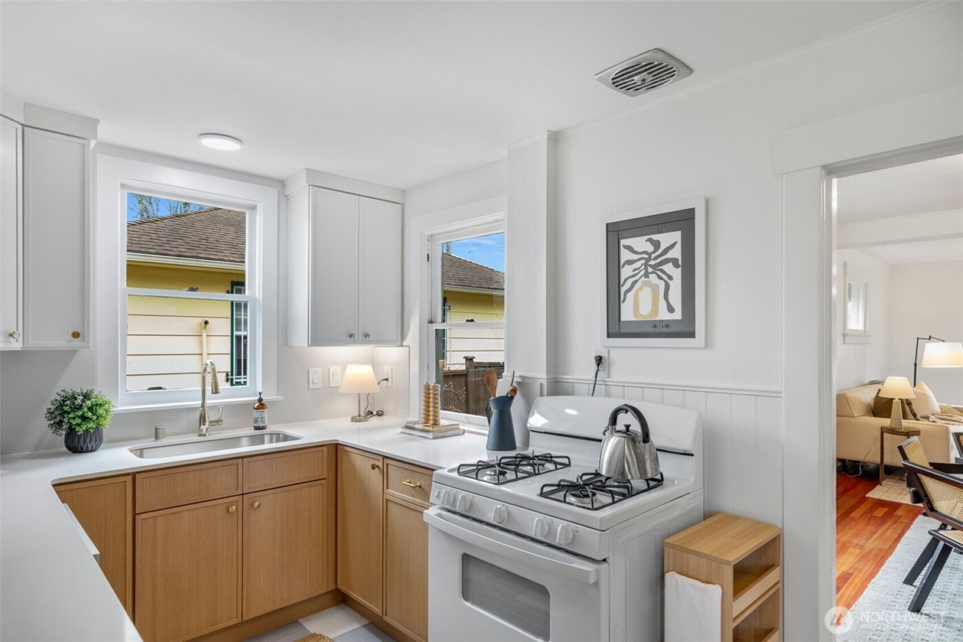 5812 46th Avenue S, Seattle, WA 98118