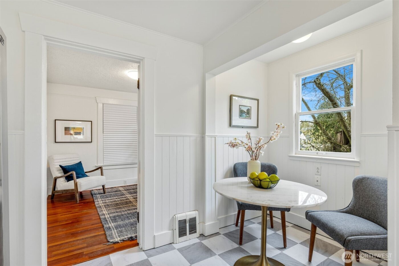 5812 46th Avenue S, Seattle, WA 98118