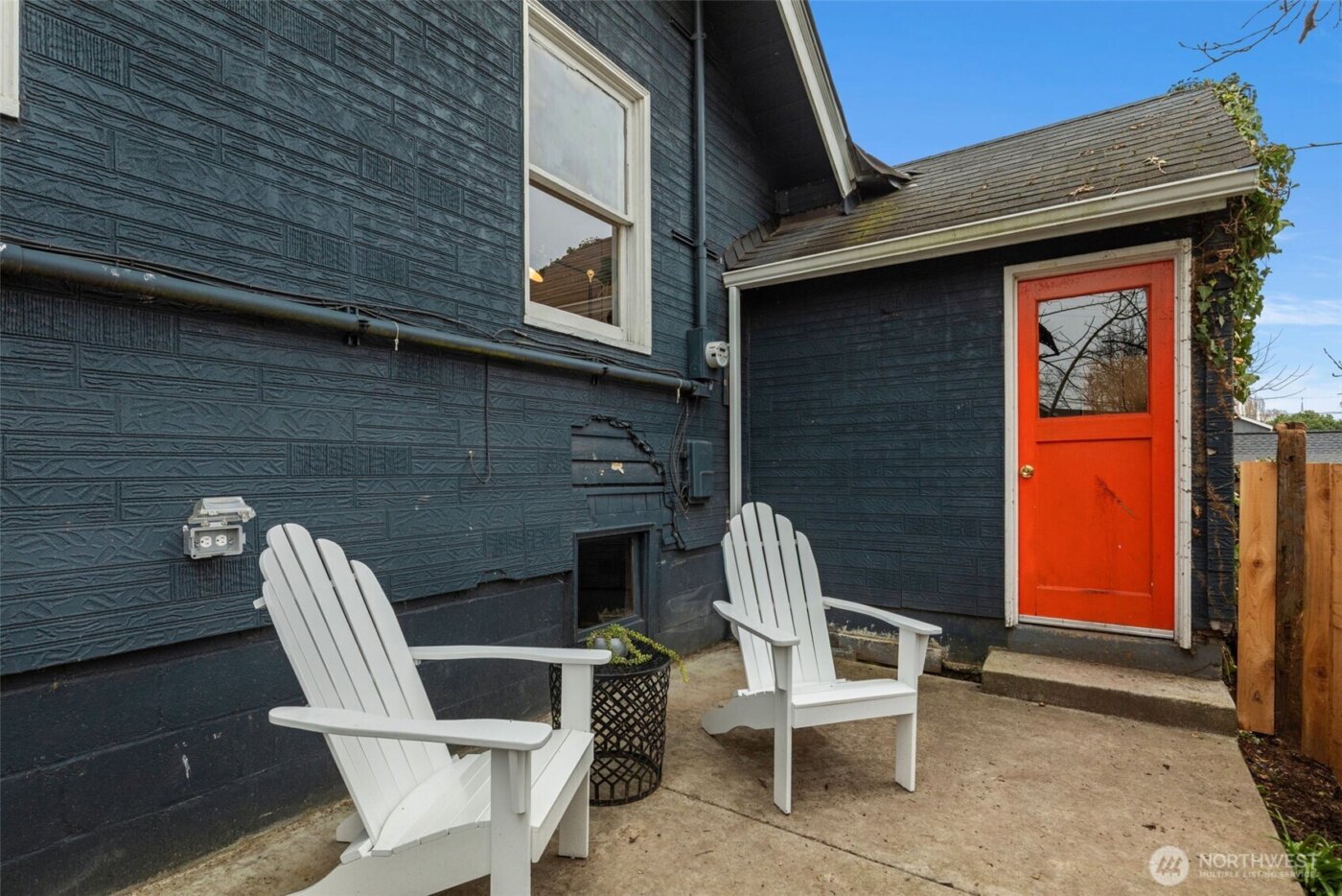 5812 46th Avenue S, Seattle, WA 98118