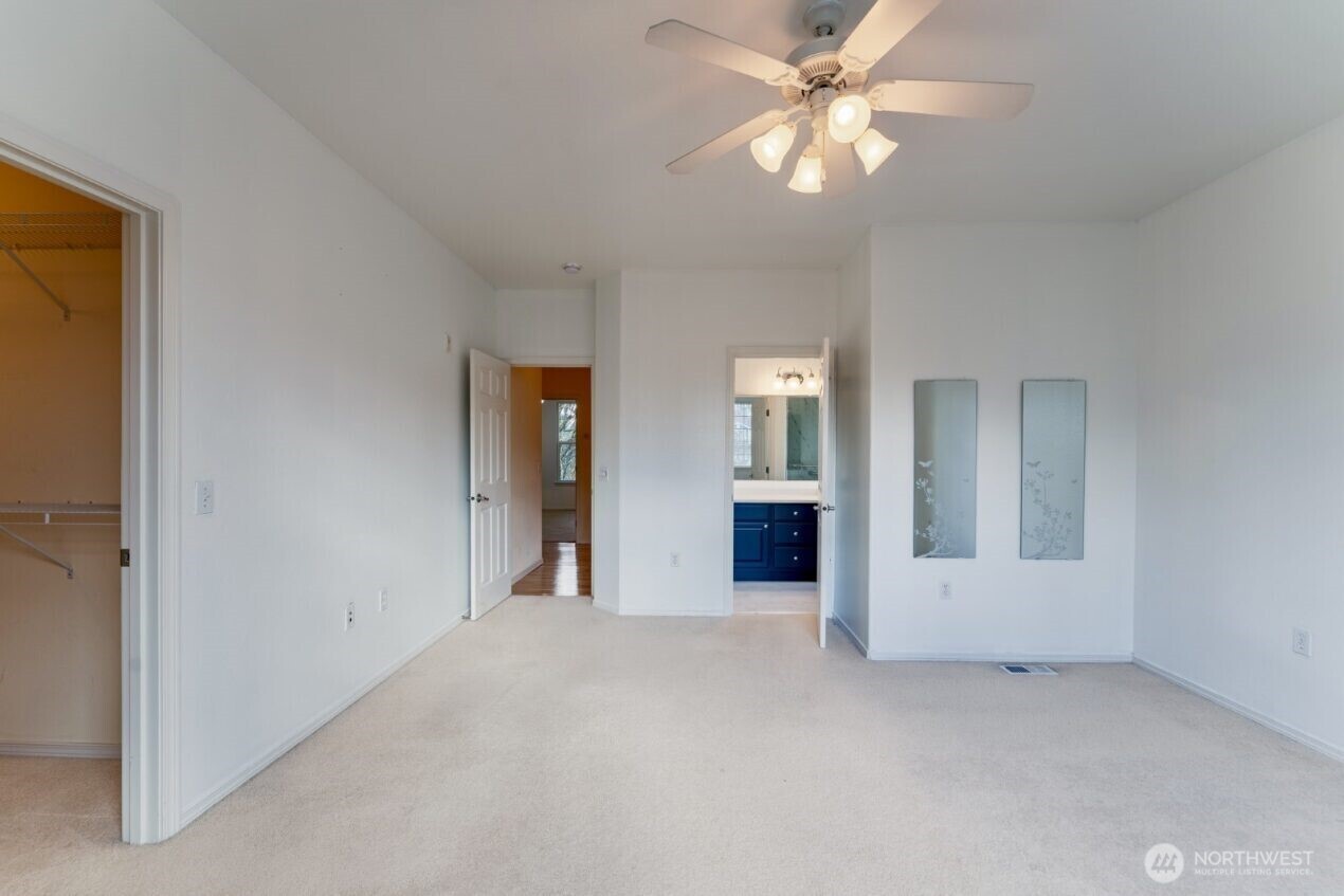 960 Lynnwood Court SE #1027, Renton, WA 98058-9384