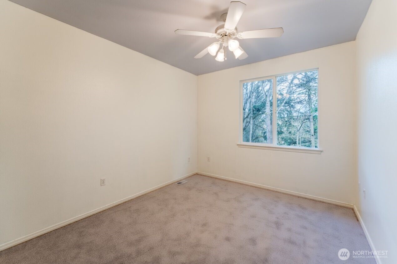 960 Lynnwood Court SE #1027, Renton, WA 98058-9384