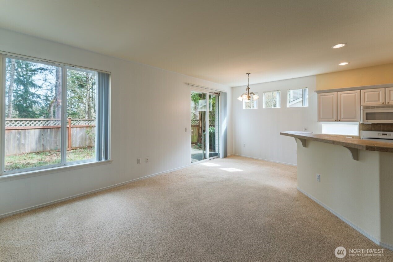 960 Lynnwood Court SE #1027, Renton, WA 98058-9384