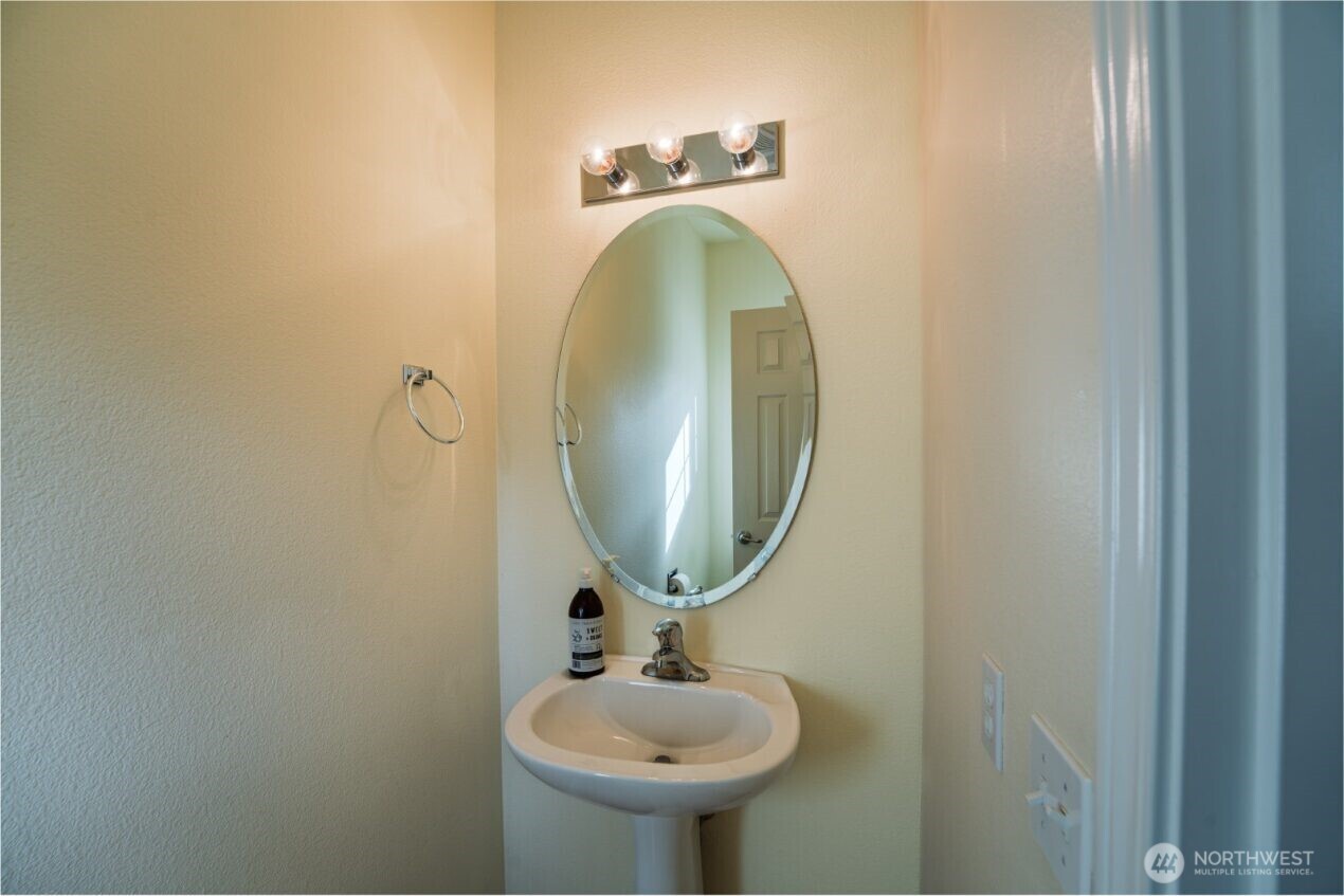 960 Lynnwood Court SE #1027, Renton, WA 98058-9384