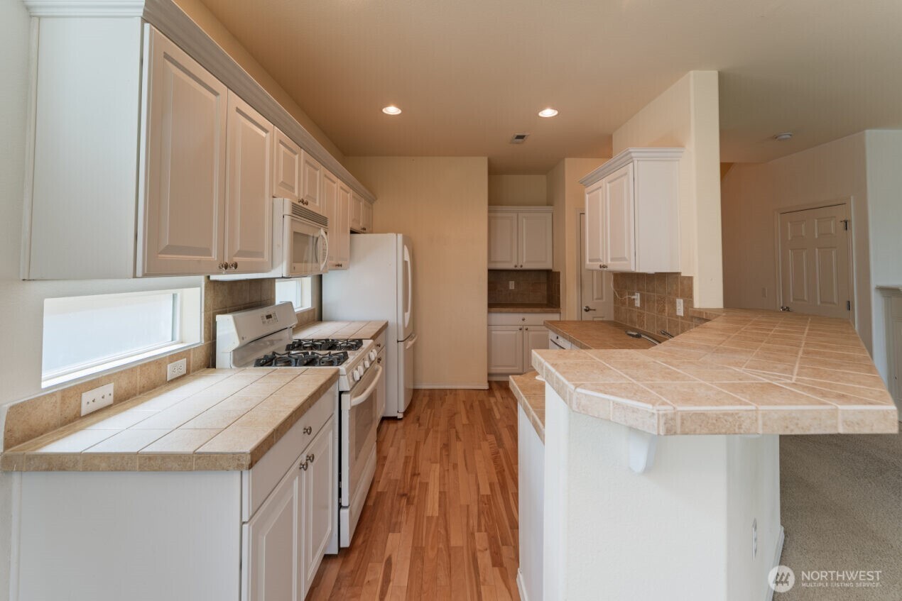 960 Lynnwood Court SE #1027, Renton, WA 98058-9384