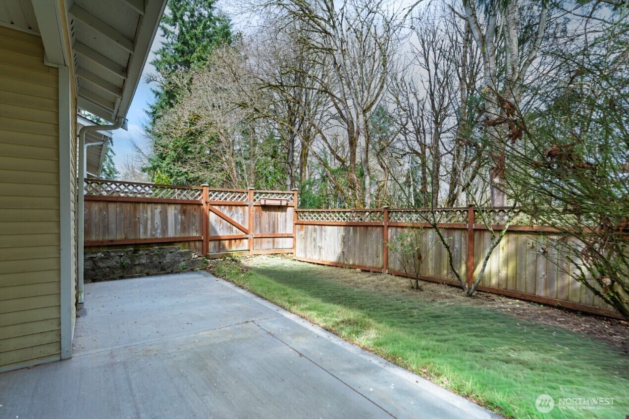 960 Lynnwood Court SE #1027, Renton, WA 98058-9384