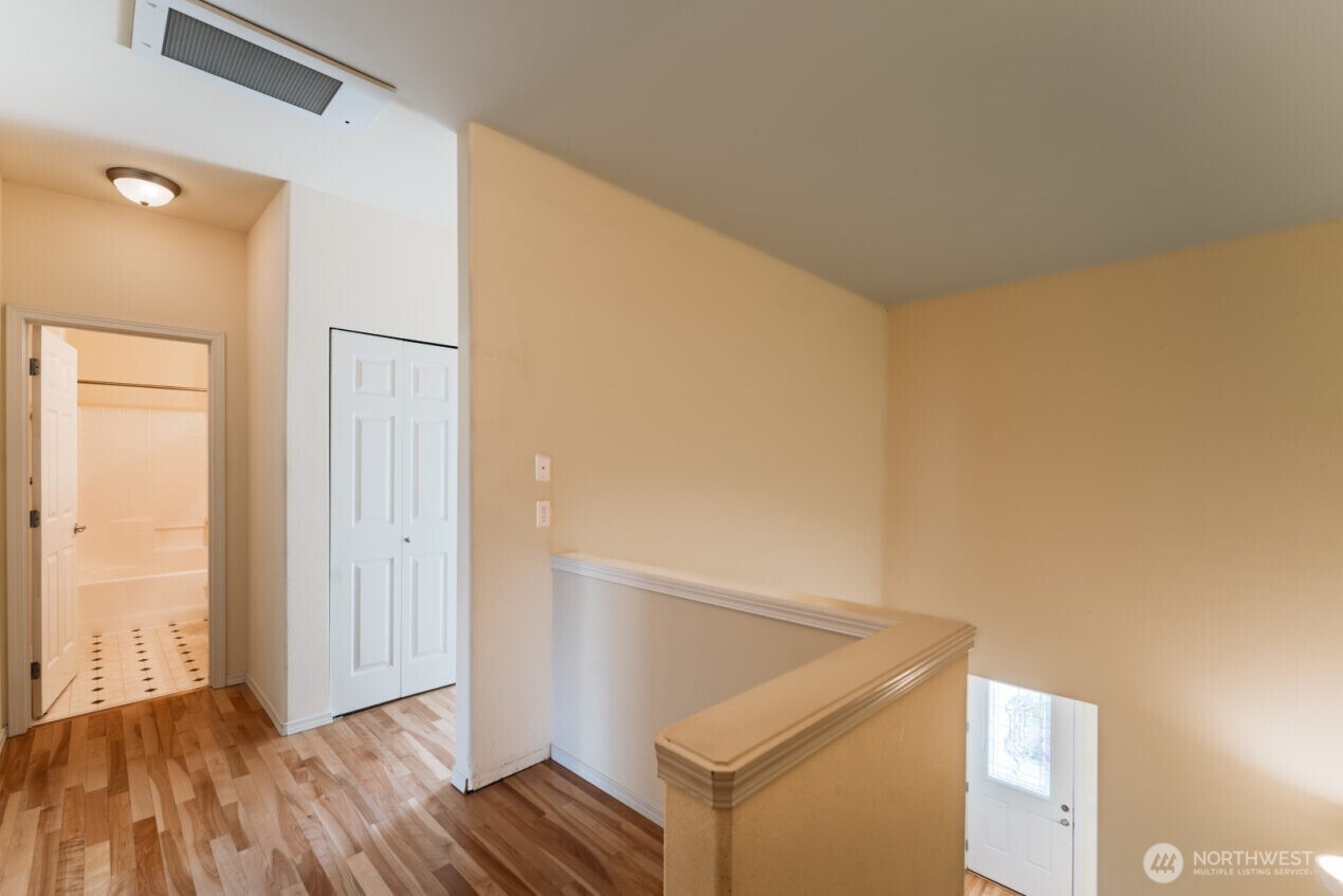 960 Lynnwood Court SE #1027, Renton, WA 98058-9384