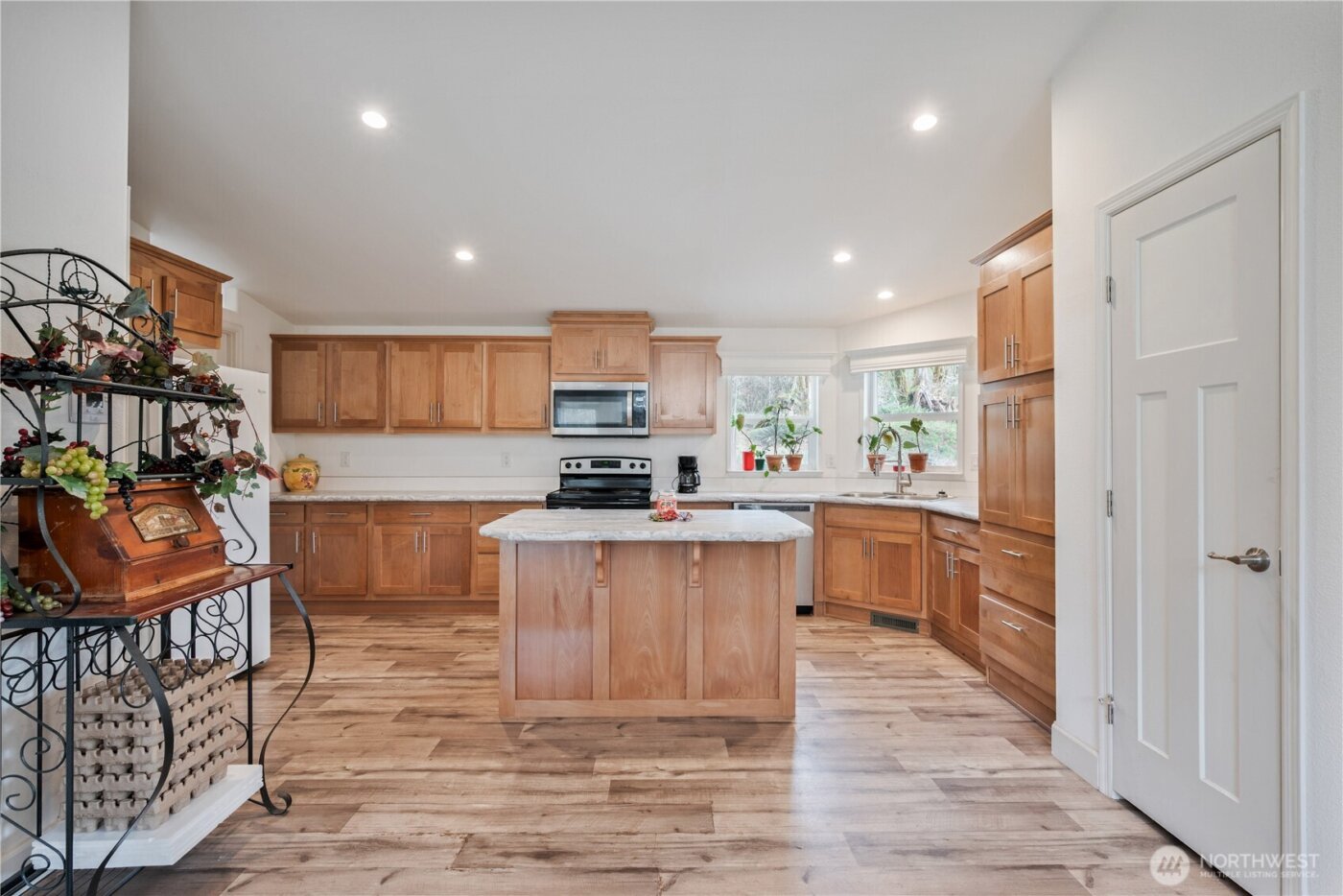 1955 Abernathy Creek Road , Longview, WA 98632