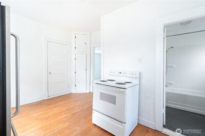 2202 E 32nd Street , Tacoma, WA 98404 - Photo 9