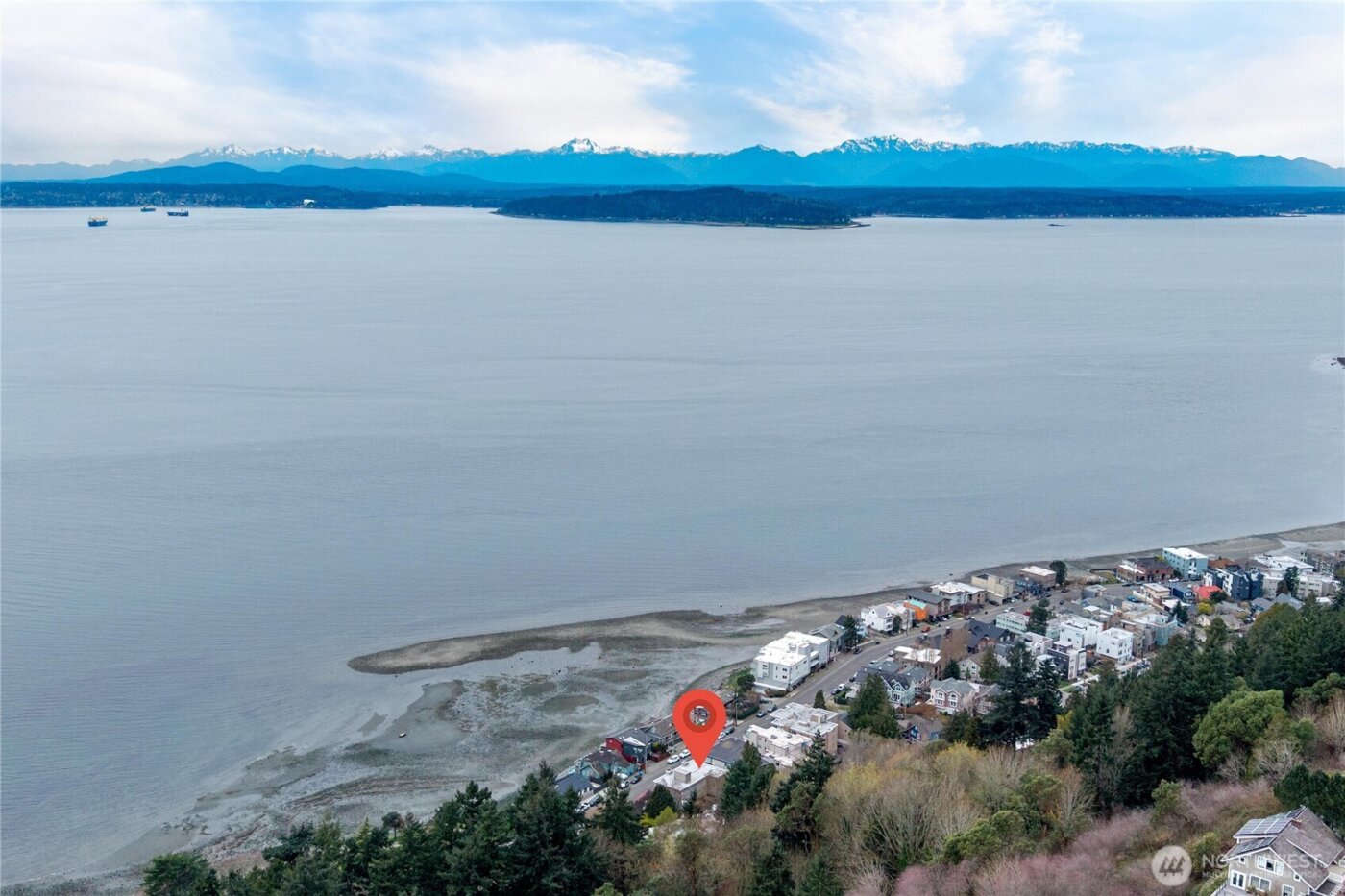 4226 Beach Drive SW #102, Seattle, WA 98116