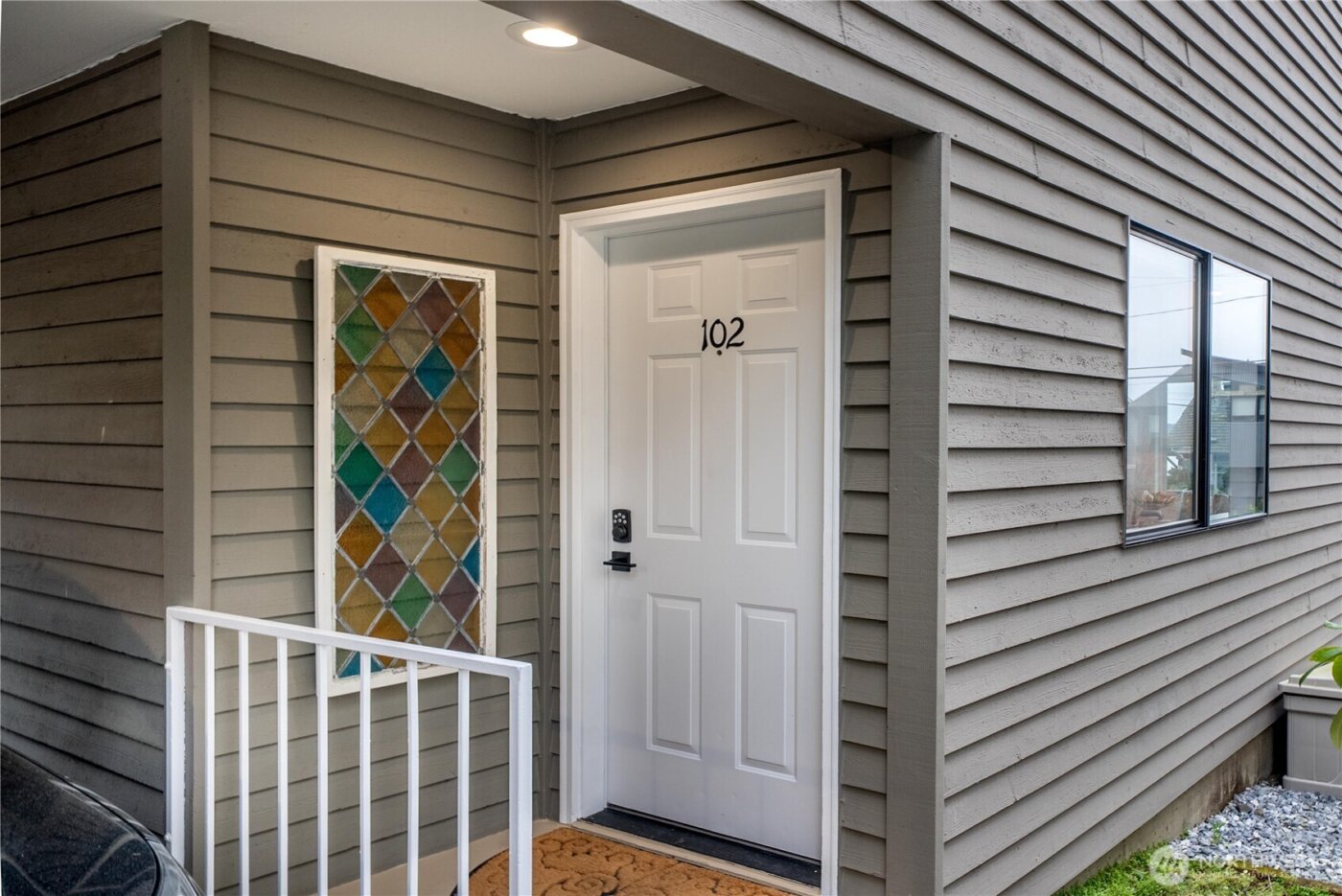 4226 Beach Drive SW #102, Seattle, WA 98116