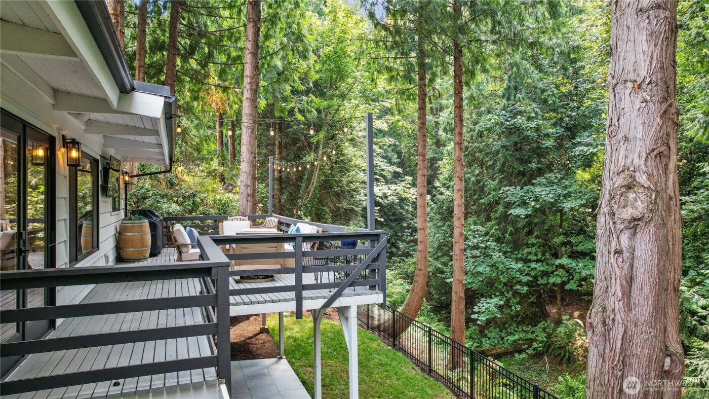 3227 103rd Place NE, Bellevue, WA 98004